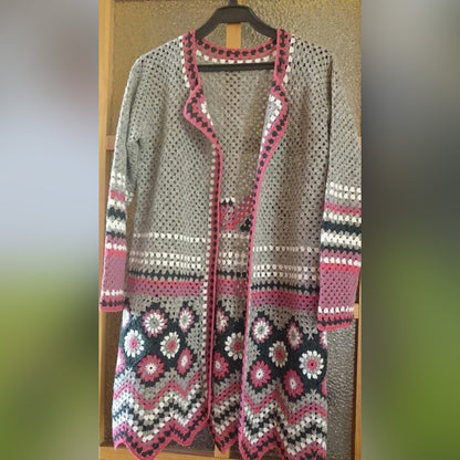 سترة كروشيه يدوية الصنع